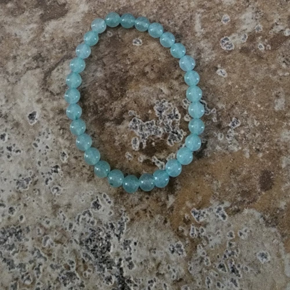 Elegant Blue Beaded Bracelet